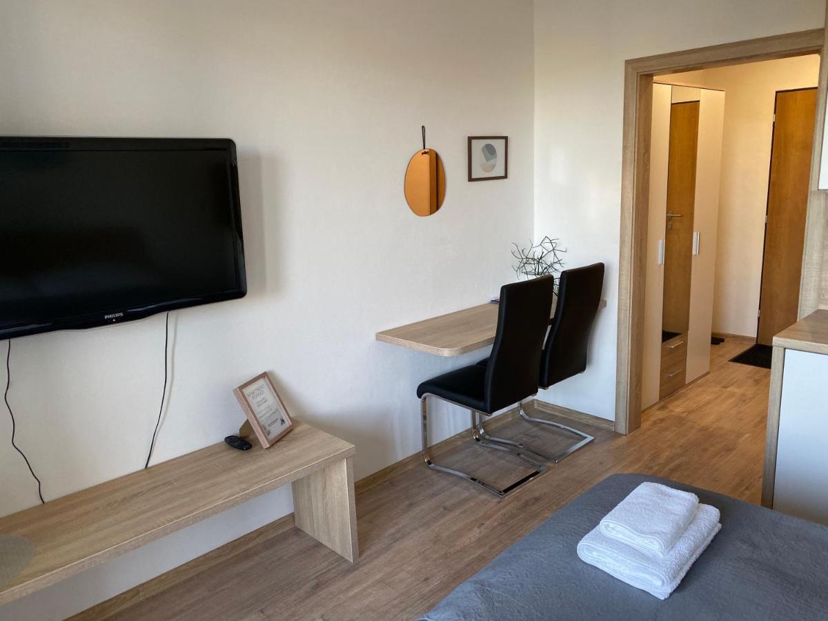 Apartment Poprad Bagian luar foto