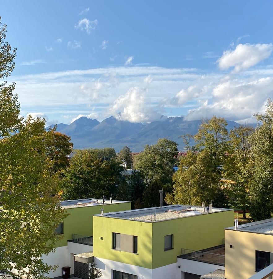 Apartment Poprad Bagian luar foto