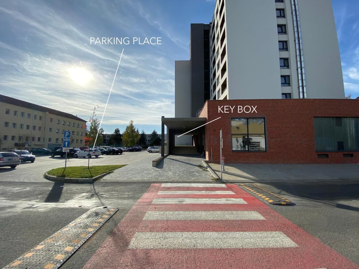 Apartment Poprad Bagian luar foto